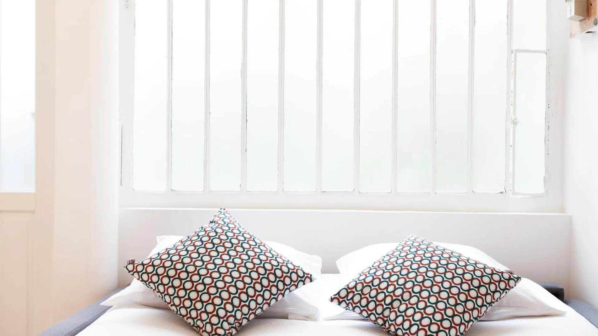 Appartement Luminous And Design Close To The Sacred Heart Parijs